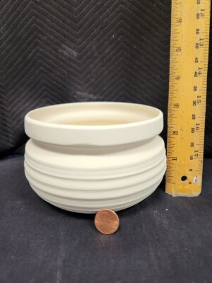 Short Ribbed Planter